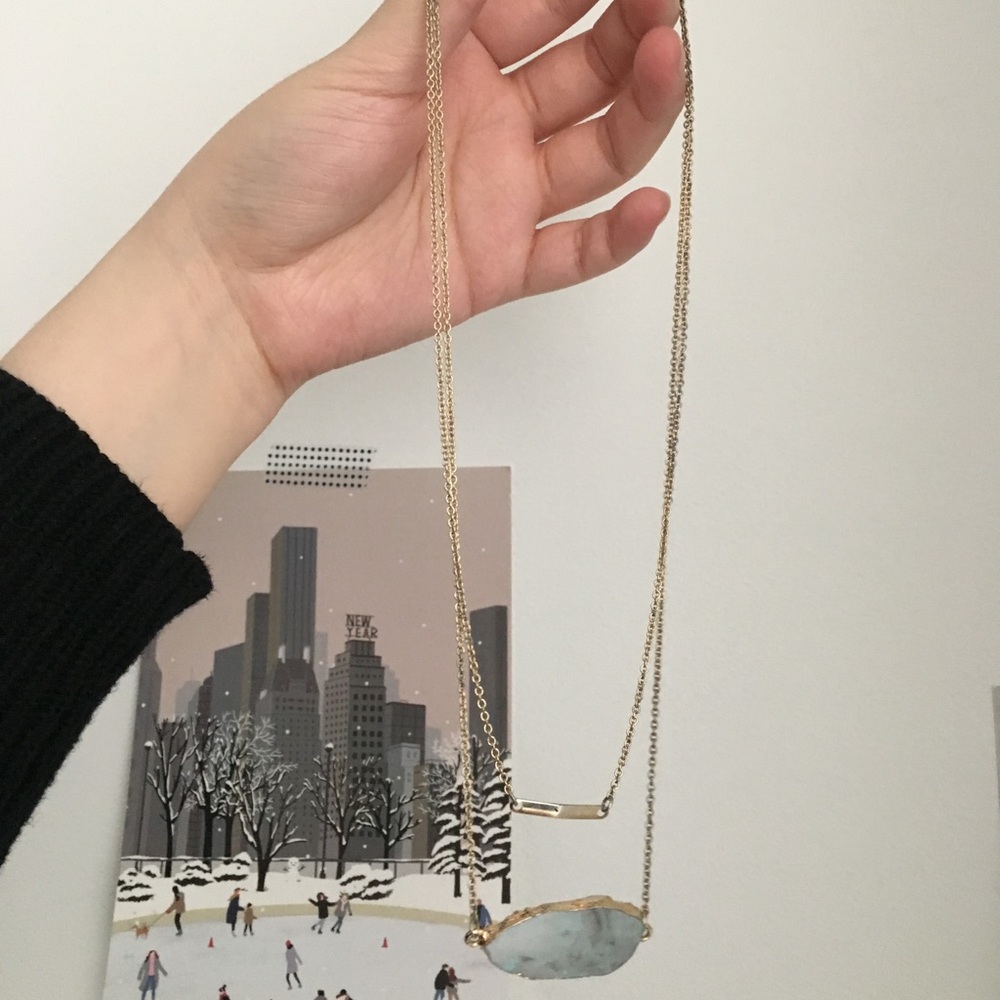 🍒 4/$30 Blue stone geode gold necklace